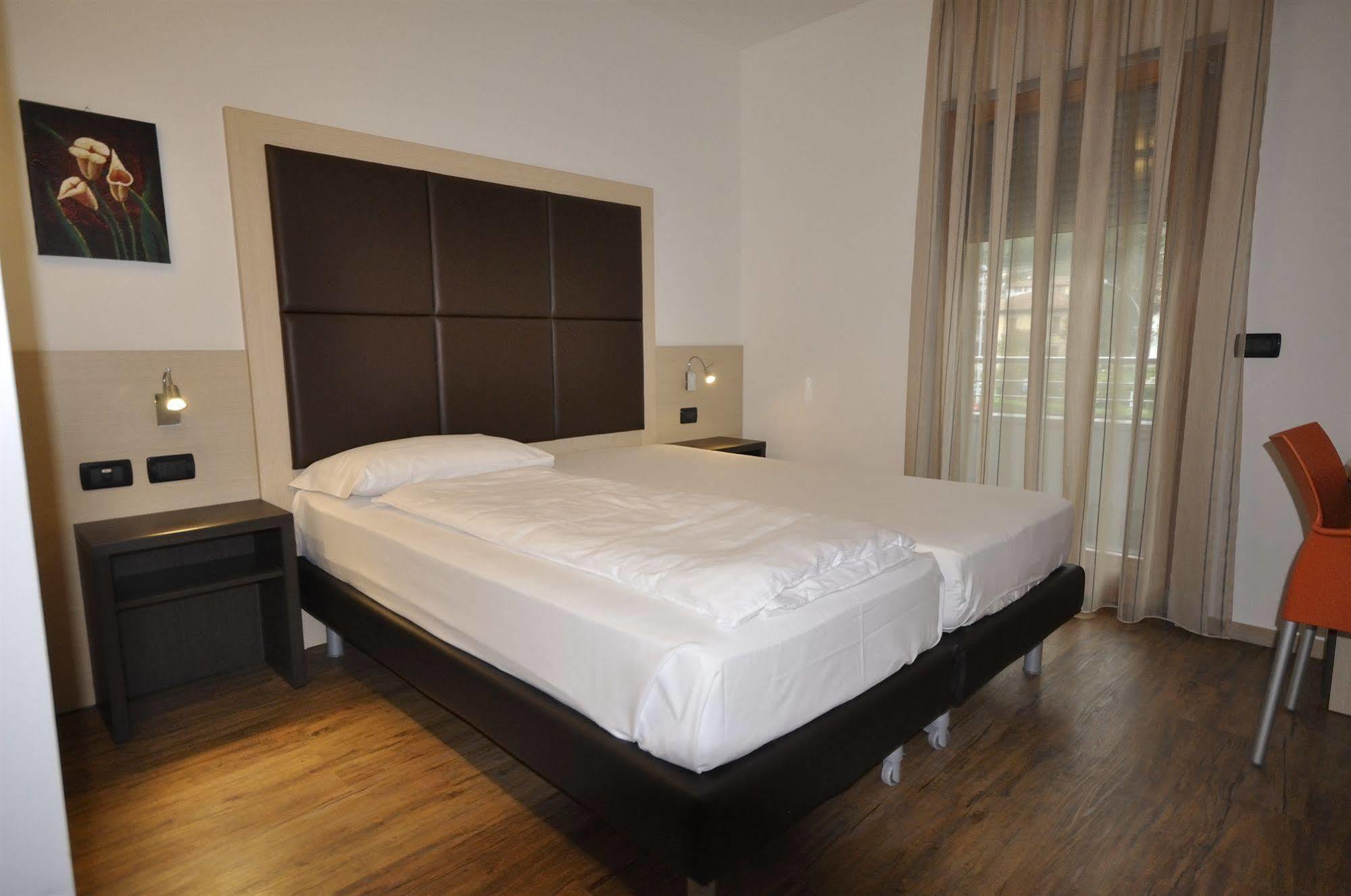 Villa Cameras Room And Breakfast Mori Exterior foto